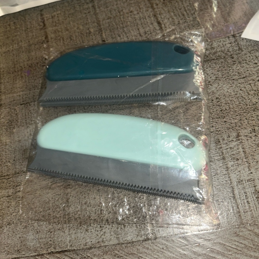 Dog shedding comb